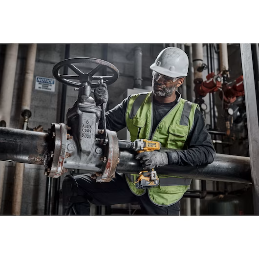 DeWalt 20V MAX* XR® 1/2 in. Mid-Range Impact Wrench with Hog Ring Anvil (Tool Only) - DCF891B