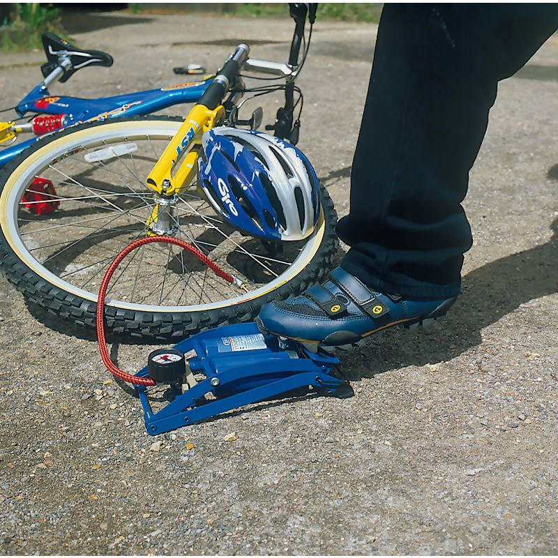 Draper Double Cylinder Foot Pump With Pressure Gauge - 25996